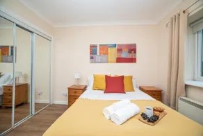 Sallyport City Centre 2 Bedroom Apartment 14 - Image 4