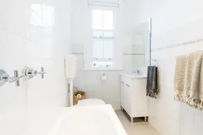 Coastal Penthouse Coogee Beach - Image 3