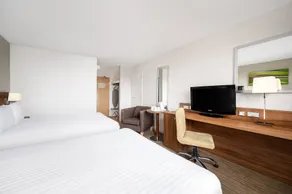 Holiday Inn Lincoln by IHG - Image 2