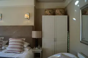 Brookfield House - Image 3