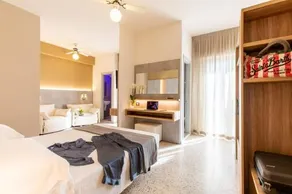 Hotel Romantico - Image 2