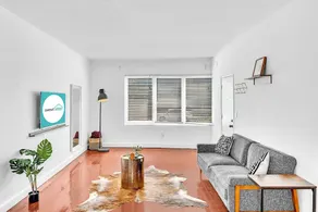Garden Suite 9-hosted by Sweetstay - Image 5