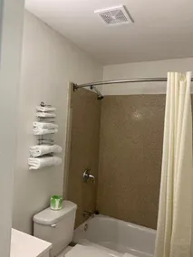 Budget Inn - Image 5