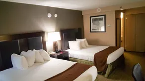 Quality Inn & Suites Charleston - Civic Center - Image 4