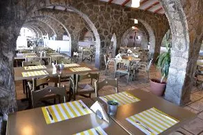 Porto Paros Hotel & Villas - Image 1