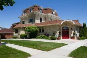 HA Whitney Inn - Image 4