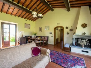 Quaint Holiday Home in Cortona with Swimming Pool - Image 4