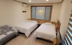 Jeju Rainbow House - Image 2