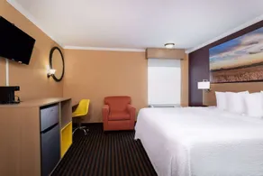 Days Inn Anderson Convention Center - Image 2