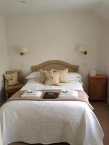 Glade End Guest House - Image 3
