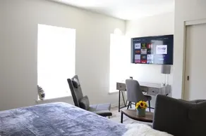 The Promenade Studio with Free Parking - Image 4