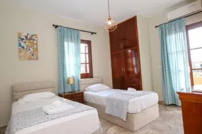 Yiouli Holiday Home - Image 2