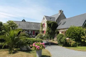 Le Petit Hameau - Image 4