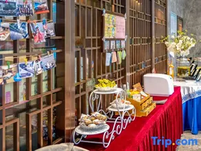 Great Wall Holiday Hotel - Image 3