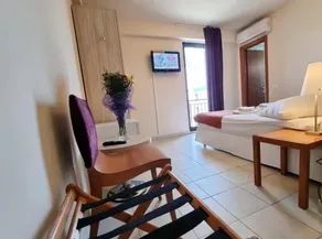 Hotel Cochet - Image 2