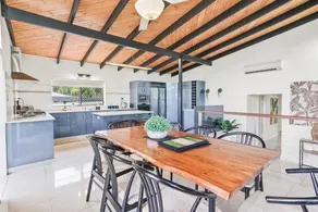 Tuckeroo Villa - Image 2