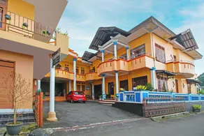 OYO 92631 Hotel Dan Aula Wahyu Sari B - Image 3