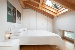 Casa Bianca Apartments - Image 2