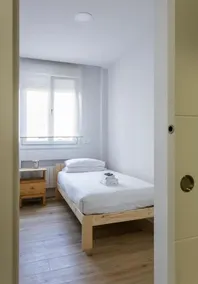 Epalza apartment by People Rentals - Image 4