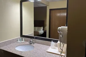 COMFORT INN PERRYVILLE - Image 3