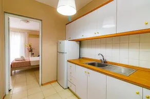 House Capetanios Apartments - Image 5