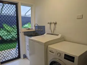 Beachside Villa Ettalong Beach - Image 5