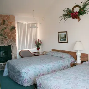 Monterey Fireside Lodge - Image 2