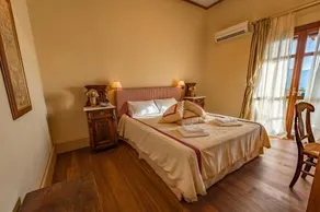 Rocabella Hellinikon Country Hotel - Image 2