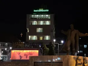 Esperanto Hotel - Image 5
