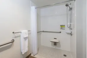 Candlewood Suites Grand Rapids - Image 3