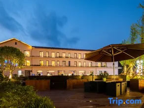 Mujing Luxury Grace Villa - Image 4