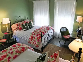 Grand Fayette Hotel - Image 2