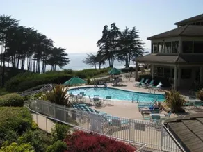 Romantic Getaway to Seascape Villa - Image 4