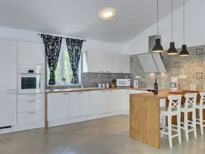 Comfortable Villa With Private Swimming Pool, Table Football, Near Labin - Image 5