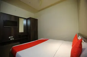 OYO 40791 Hotel Hot N Fast - Image 3