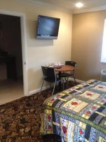La Siesta Inn - Image 3