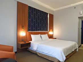 Travellers  Hotel  Jakarta - Image 5