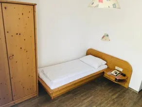 Double room, shower or bath, toilet - Image 3