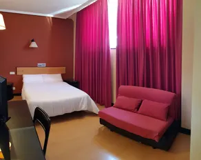City House Torrelavega - Image 4