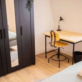 Crispy 3 Bedroom Serviced Apartment - 117m2 - Image 1