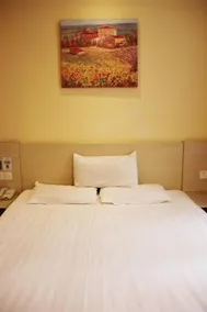 Hanting Hotel Baoding Wanbo Square - Image 4