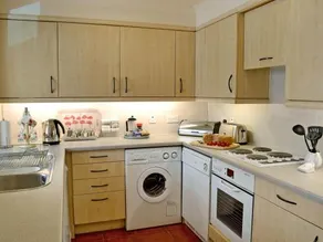 Old Tannery Cottage Thornhill - Image 4