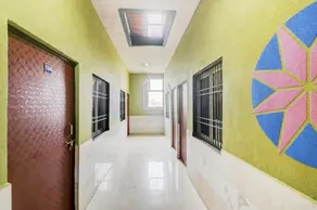 OYO Flagship 79951 Hotel Mahakal - Image 1