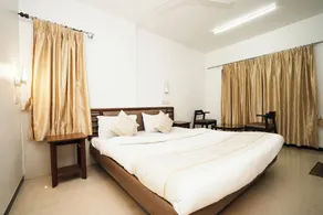 Hotel Maharaja Residency - Image 2