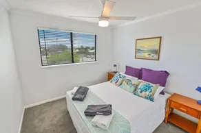 Beachside 3-bed With Bbq, Pool, Gym - Image 3