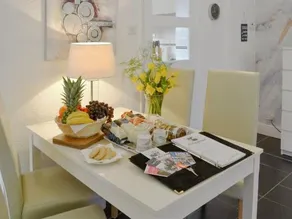 Puffin House - Image 4