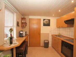 Holiday home on Rennsteig in Thuringian Forest - separate entrance and garden - Image 2