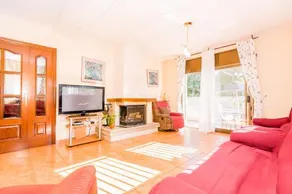 HomeHolidaysRentals Corts - Image 3