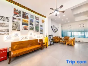 Danjia Yunsu Hotel (Clear Water Bay Nanwan Monkey Island) - Image 4
