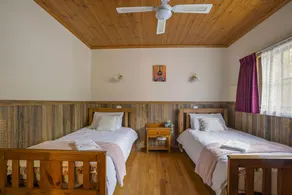 StayAU Sunset Cottage 2BR Farm Retreat - Image 4